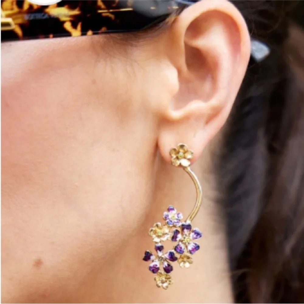 OSCAR DE LA RENTA • Flower Cluster Earrings Blue Enamel Gold Post Earrings